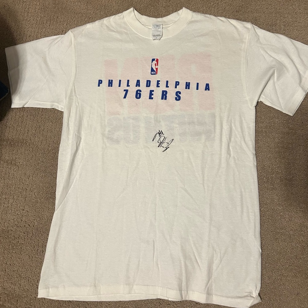 Men’s Philadelphia 76ers Thaddeus Young Autographed T-Shirt Size L